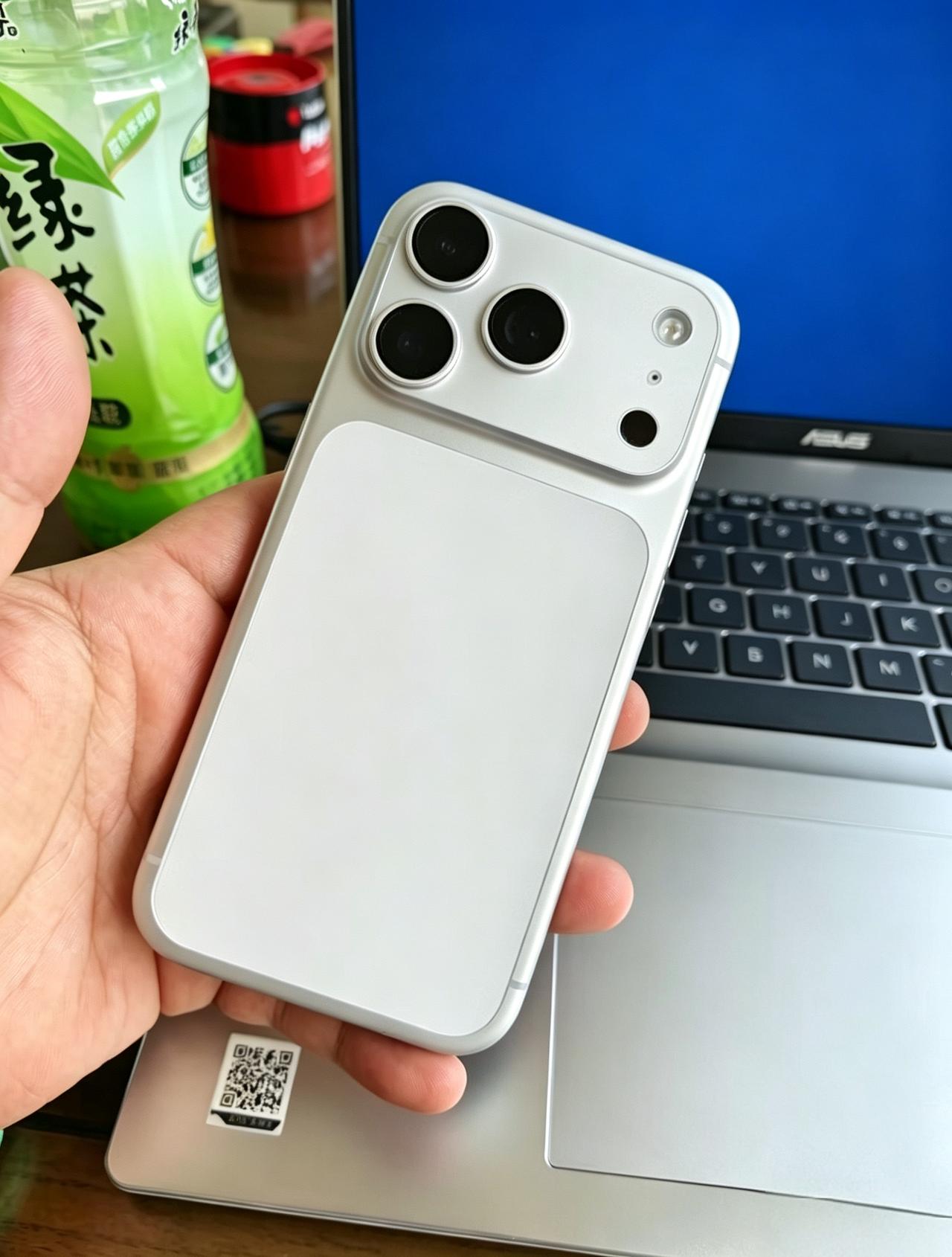 500块捡漏同事iPhone13，转头换17Pro只花5900？这波操作我服了先问一句：你身边有没有