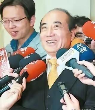 "台湾军队归大陆、外交归大陆"。国民党副主席王金平这个观点"又进了一步"!​他