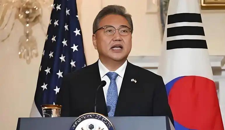 韩国外长从美国回来就改口，当着全球向中方喊出一句话，白宫破防了！韩外长赵显在美