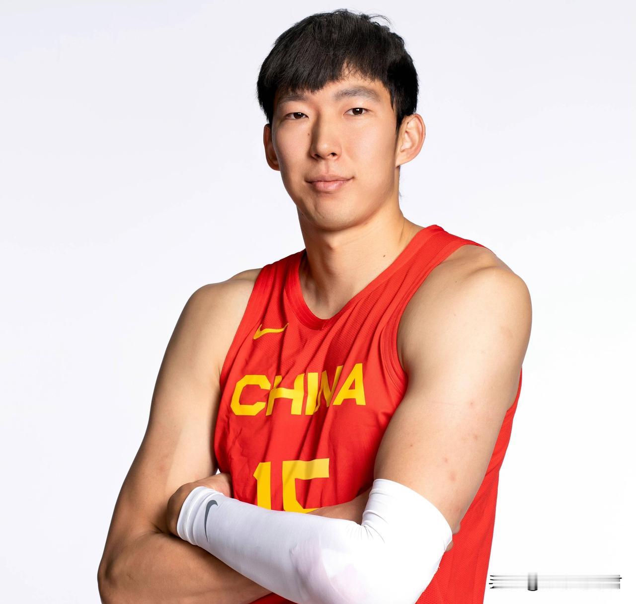 周琦心灰意冷！中国男篮亚运会失利后，有北京媒体人透露周琦心灰意冷！这名球员倒不