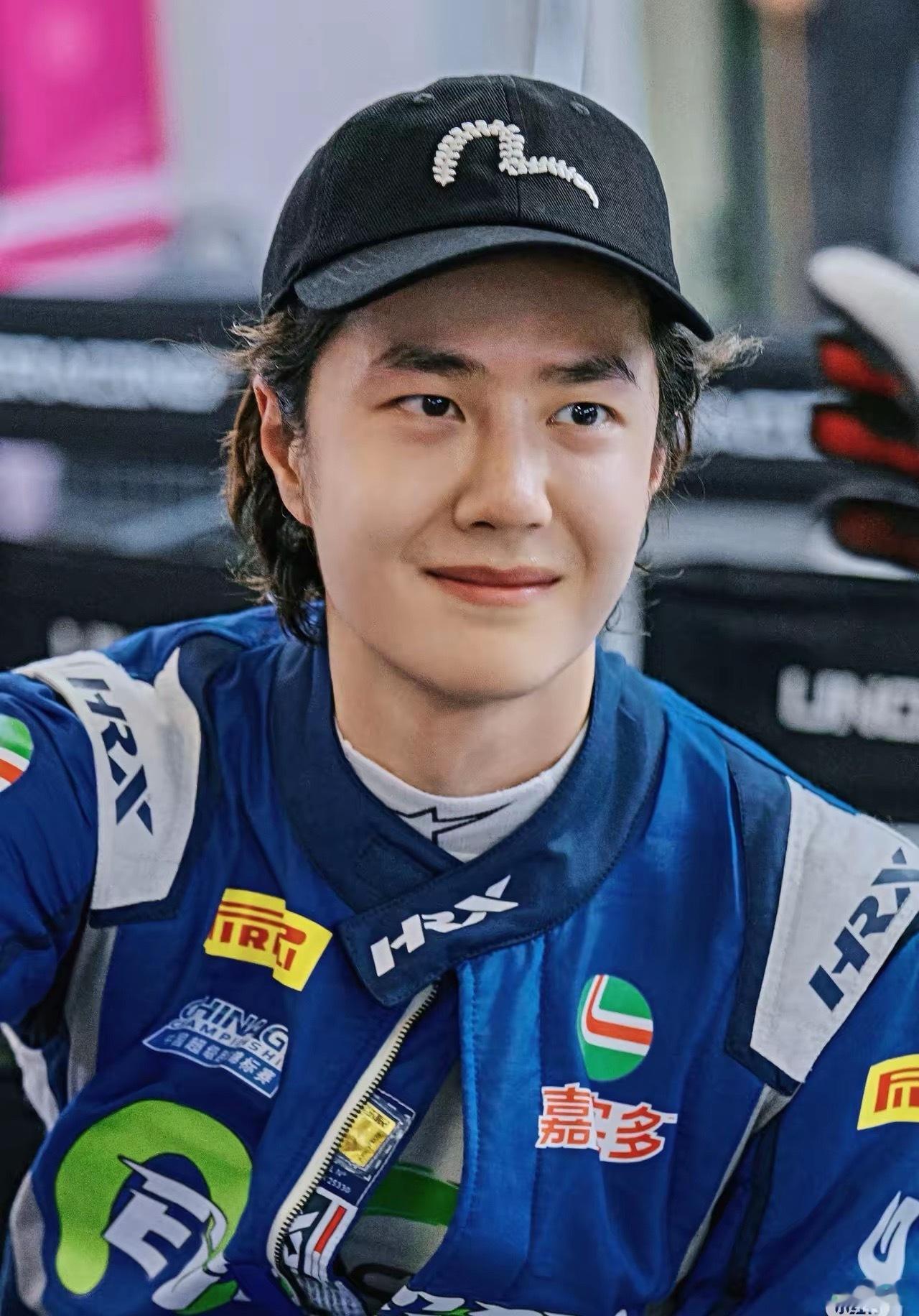 一觉睡醒，估计全国人民都知道了，28岁的王一博，居然又迎来一个好消息，他的新综艺