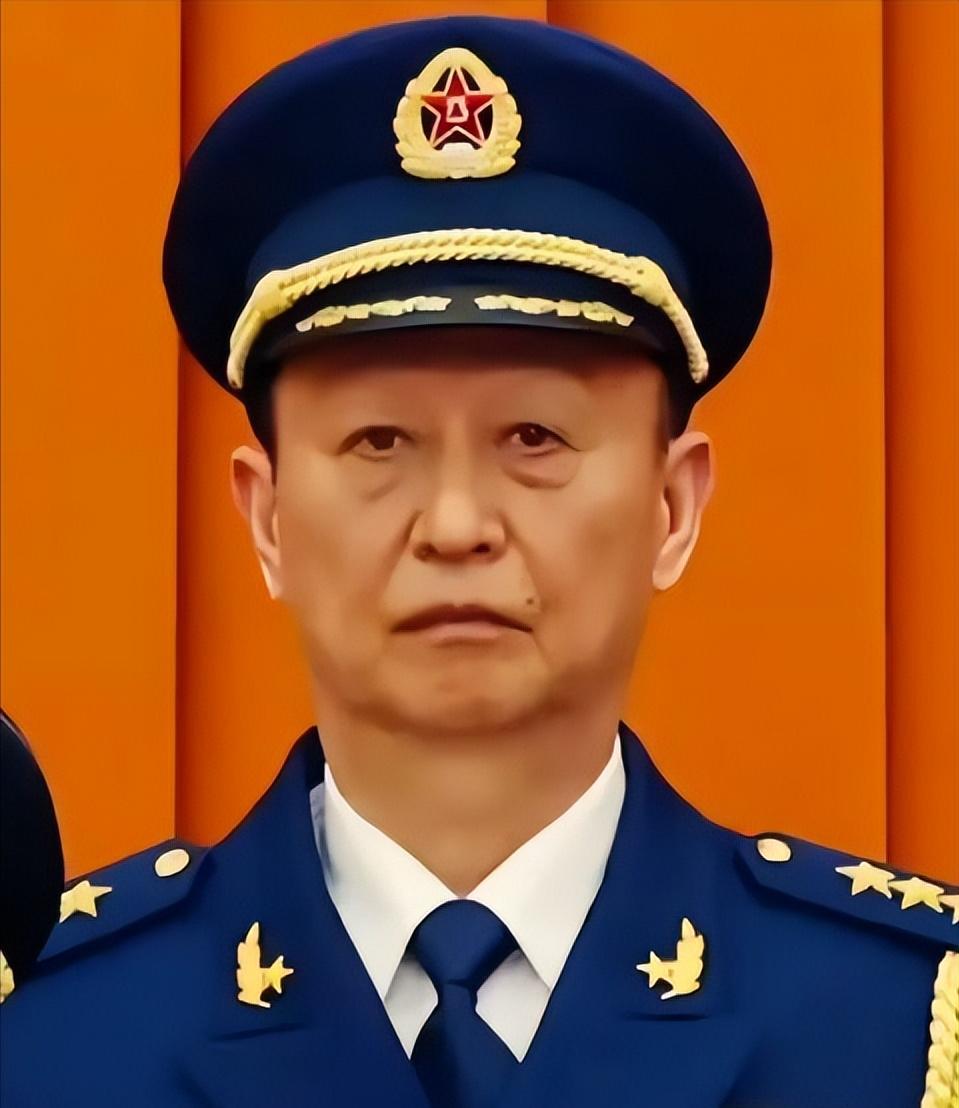 台海上空那根绷了四年的弦，这次有人坐下来调了调音不寻常！解放军东部战区司令员