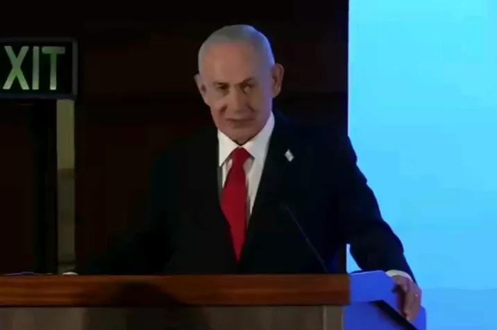 《国土报》报道，当地时间15日，以色列总理内塔尼亚胡，在出席耶路撒冷“2026安