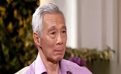 说实话，新加坡这几年心里是真不踏实。当了半个多世纪的“马六甲收费站”，眼看着中国