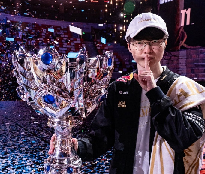 网友热议：大飞需要拿下第七个冠军证明自己了么？Q:从最开始的我们在八强等你，然后