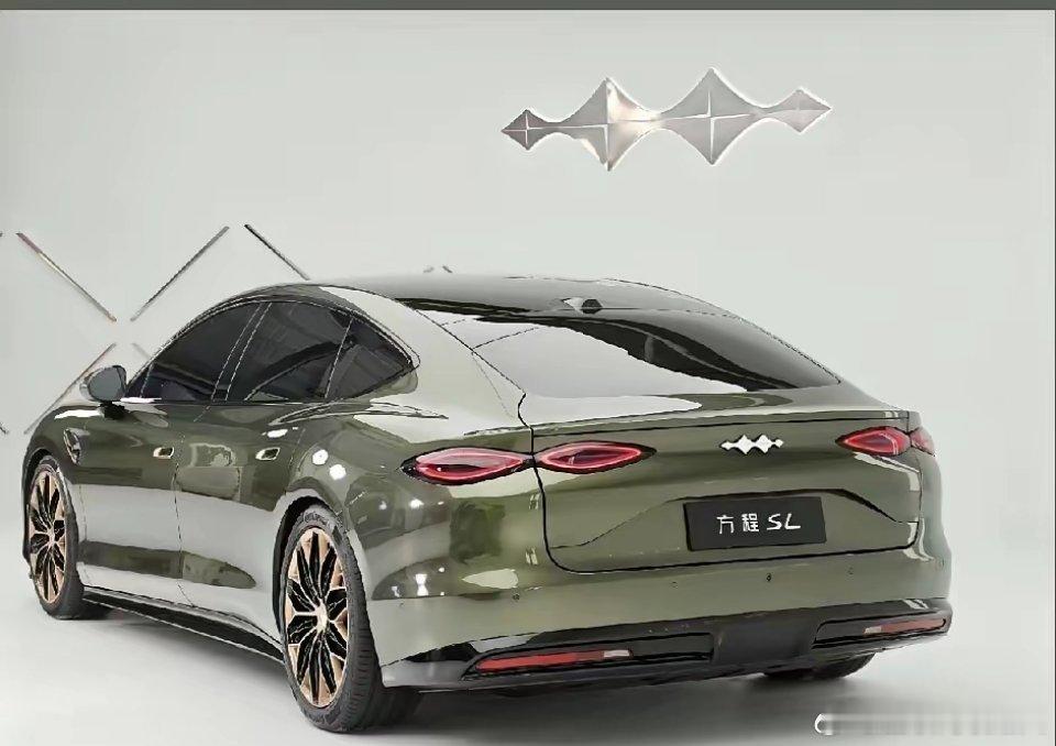 当年汉的位置总算有继任者了，估计要被卖爆了！方程豹SL，妥妥的国产帕美来了！车长