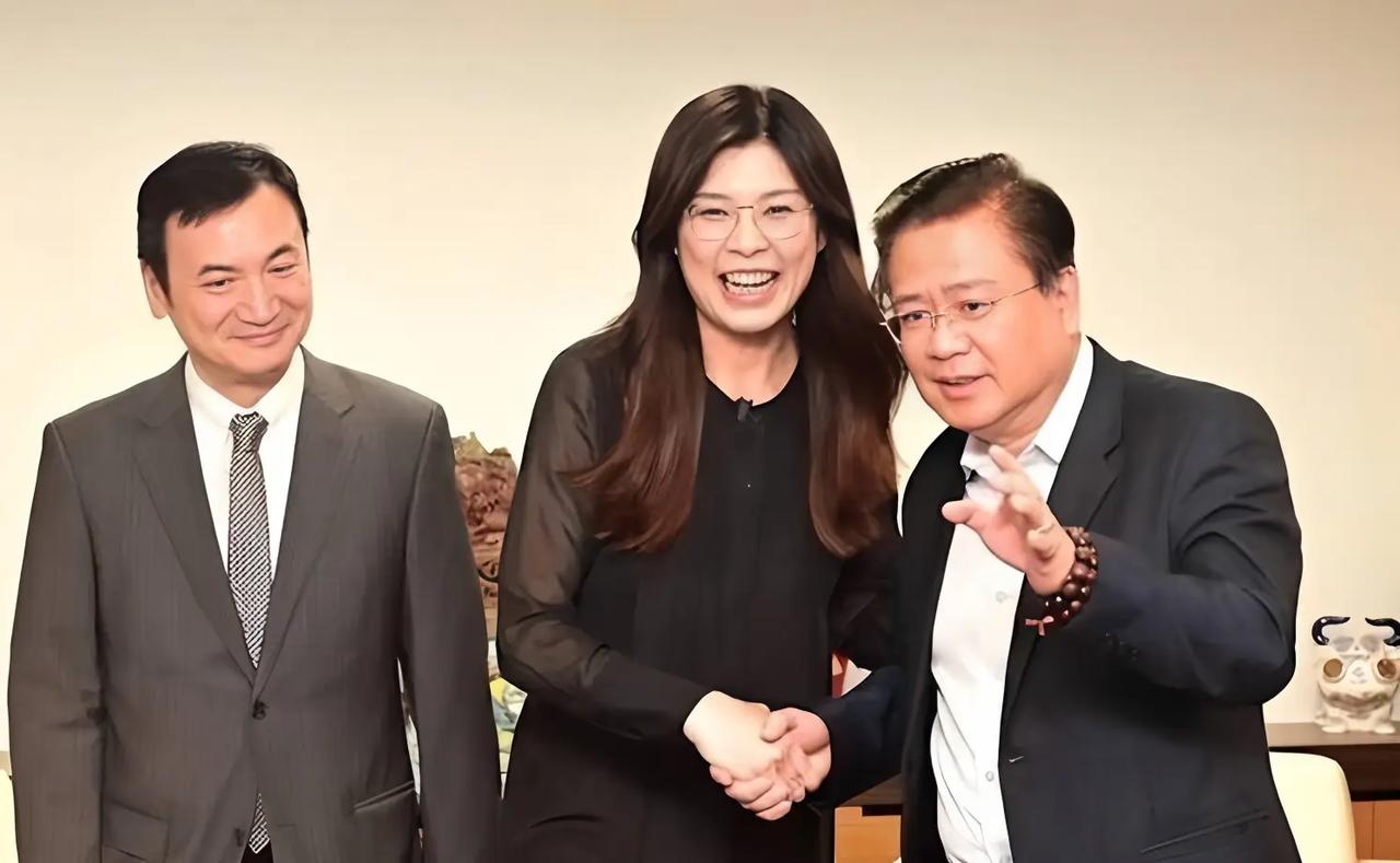 竹北选战最大变量终于出现！国民党地方大佬罕见站上前线，主动牵线蓝白阵营重量级人物