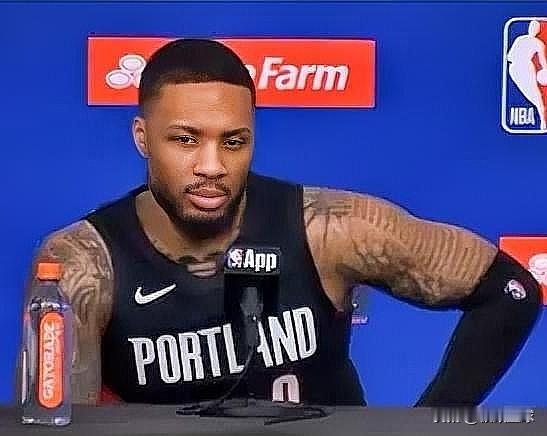 利拉德三分大赛夺冠后说出了心里话！今日，利拉德再度成为全明星三分大赛冠军。赛