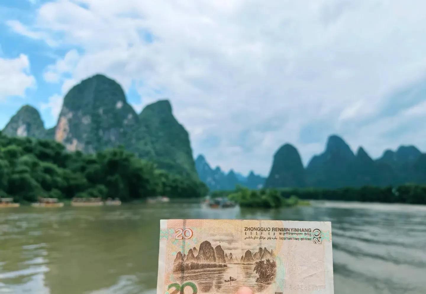 几句玩笑话，我竟被评为“优秀教师”了！这真是个让人哭笑不得的意外。眼看就