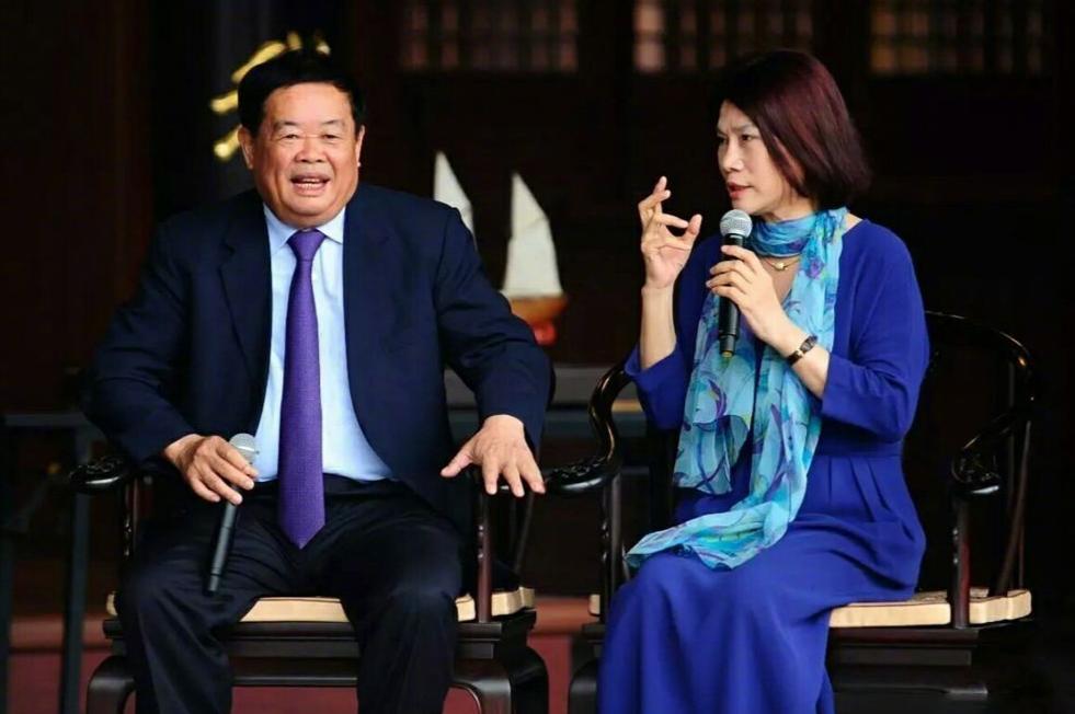 曹德旺当着董明珠的面，对着全国观众说，“我家不用格力。”想象一下，两位中国制造