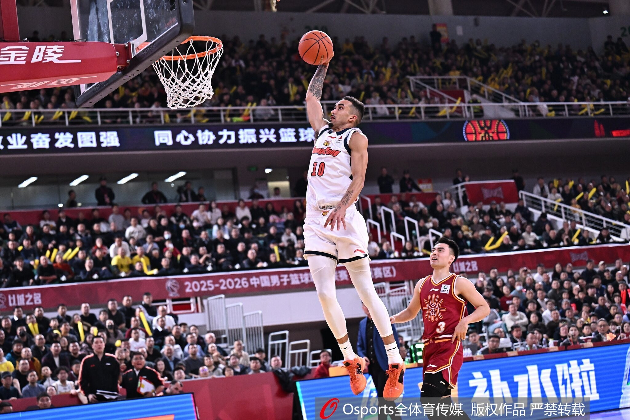 媒体人: 现阶段CBA很看外援质量 广东策略正确不断提速打反击