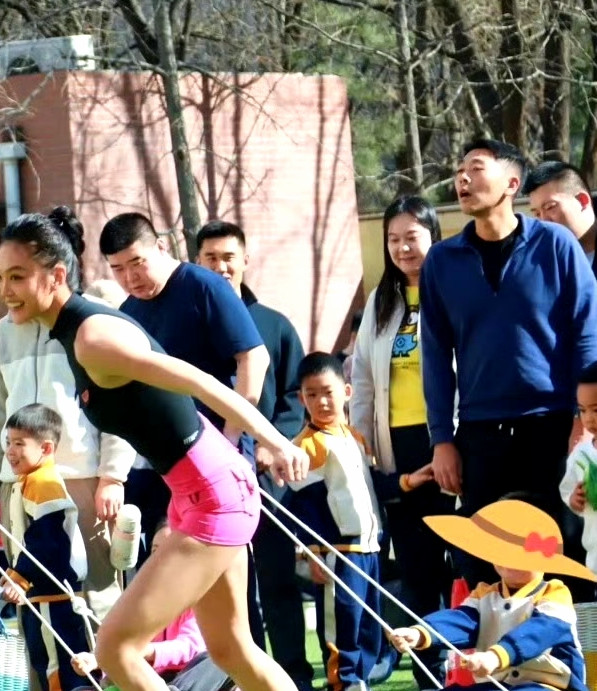 运动会有这样的妈妈孩子很难不自信！​