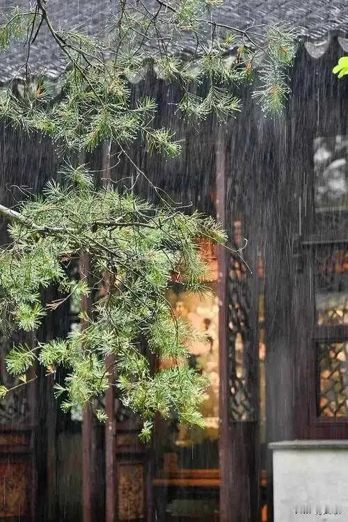 上联:清风萦竹径下联:明月照松窗横批:清雅闲居