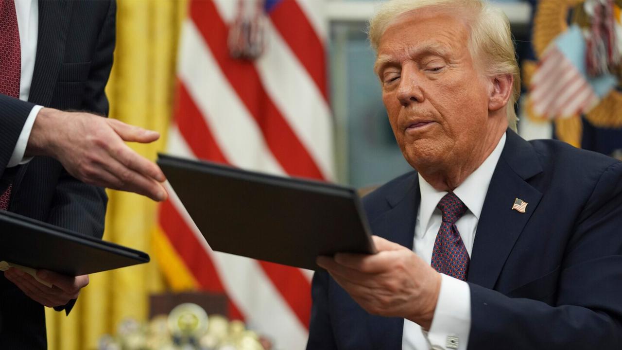 美国传来噩耗特朗普总统宝座难保（阅读前请点个赞，点个关注，主页有更多你喜