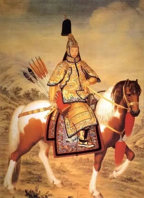乾隆：亲手完成“康乾盛世”的皇帝，为何也成了清朝转衰的起点在清朝历代皇帝中，乾隆无疑是存在感最强的一