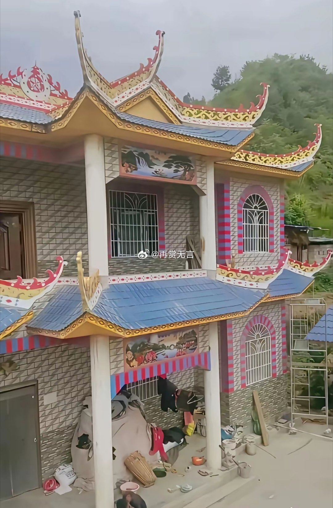 把房子装修成这样，邻居们议论纷纷，他们这是嫉妒我们房子太豪华了吗？