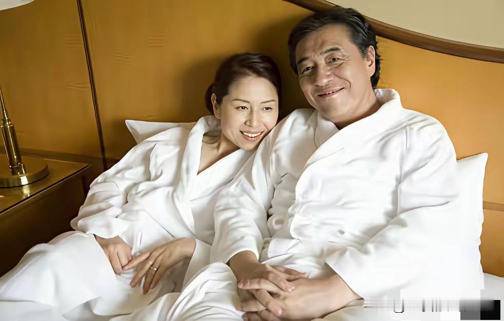 有钱的老头找女人更加的挑剔原因只有一点人家有钞能力老头看得多见的多了不