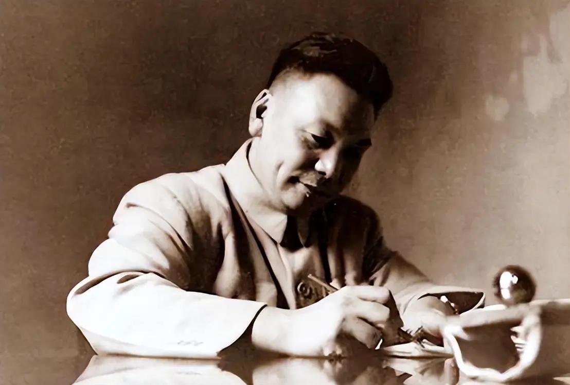 蒋经国去世后，台湾的权力为什么没有落到蒋家的下一代手里？其实不是他不愿意，而是根