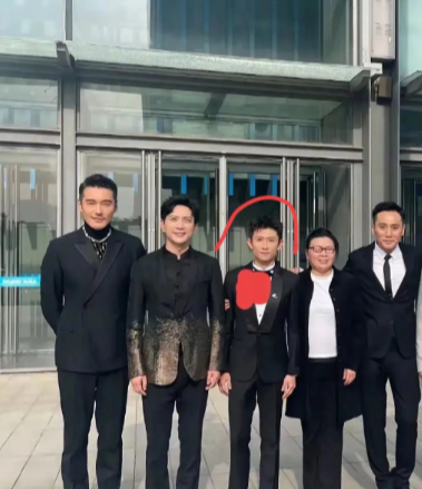 这绝对是张一山最想删除的一张照片​​​