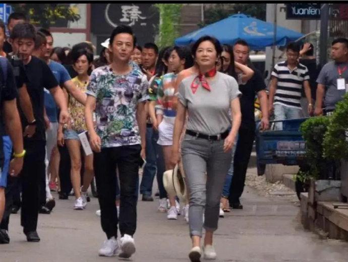 林青霞这气质状态一点都不像70多的老太太​​​​