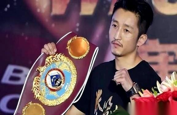 两亿。一拳一拳，从雅典打到北京再到伦敦，拿命换来的两亿现金，七年，没了。就因