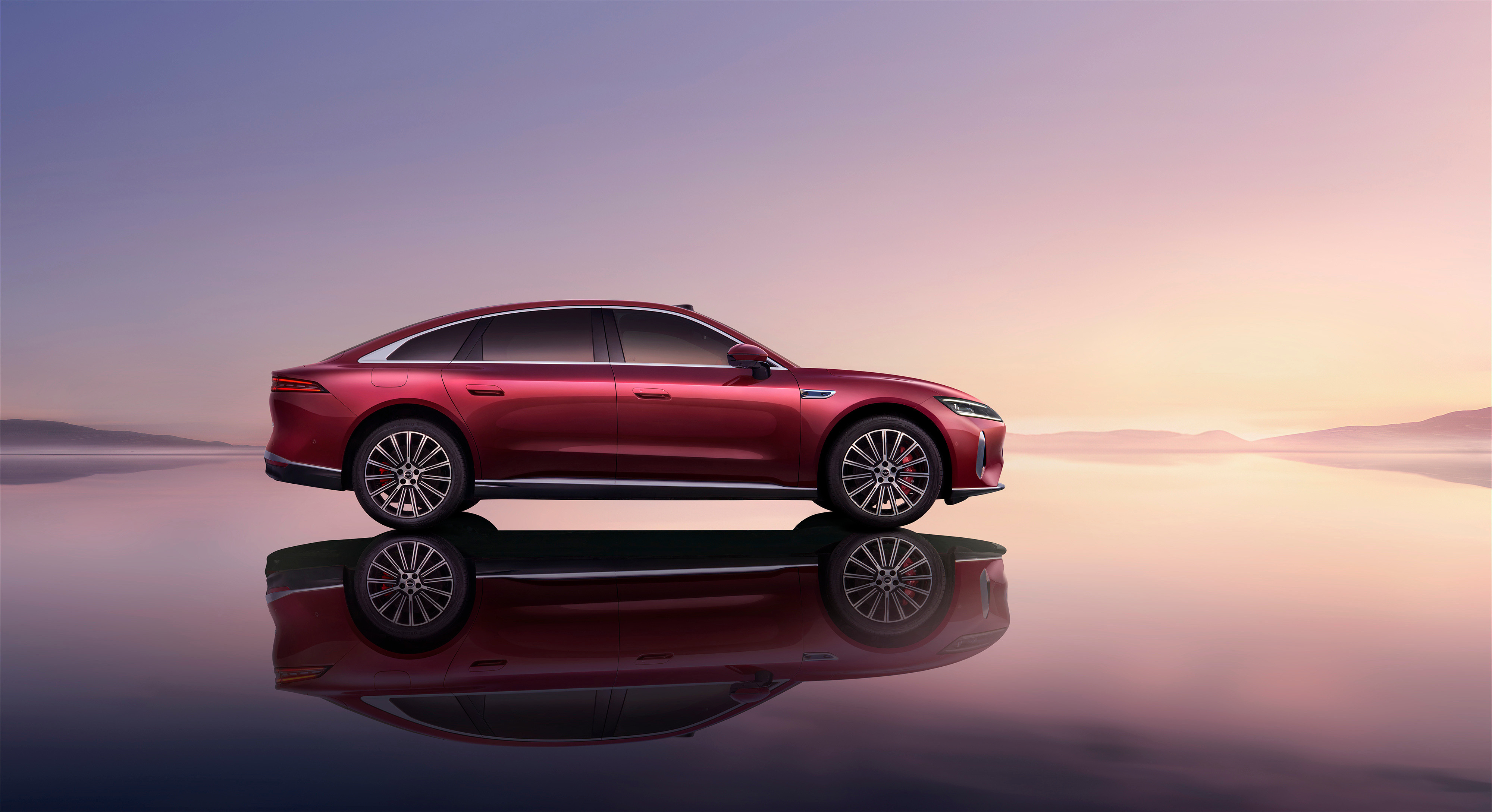 要说今年国内市场最成功的轿车，奇瑞风云A9L肯定要算上，连续三个月销量破万，今天