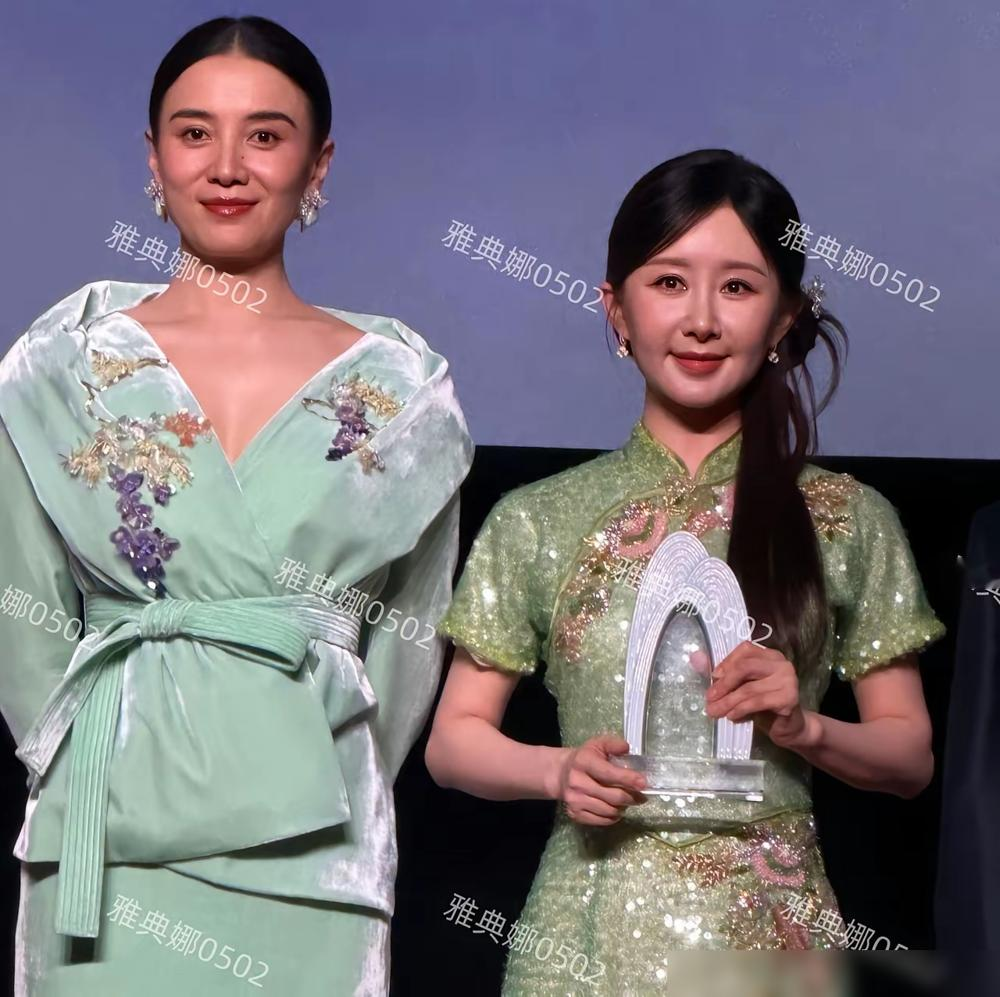 舒畅这回真是吃了身高的亏，38岁状态明明不输，气场却硬生生被45岁宋佳压了一头，网友看完直言太现实了