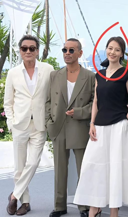 高圆圆和陈红都是娱乐圈公认的大美女，但陈红被称为“中国第一美人”，高圆圆却没有