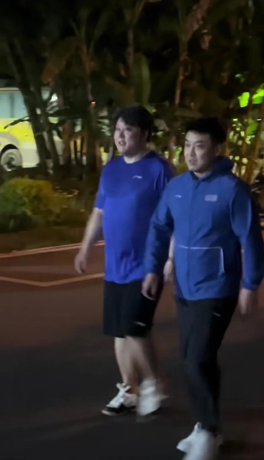 孙逊终于出现了，去年混团后就没见过了前段时间胖虎还被流放到支线比赛了，现在终于
