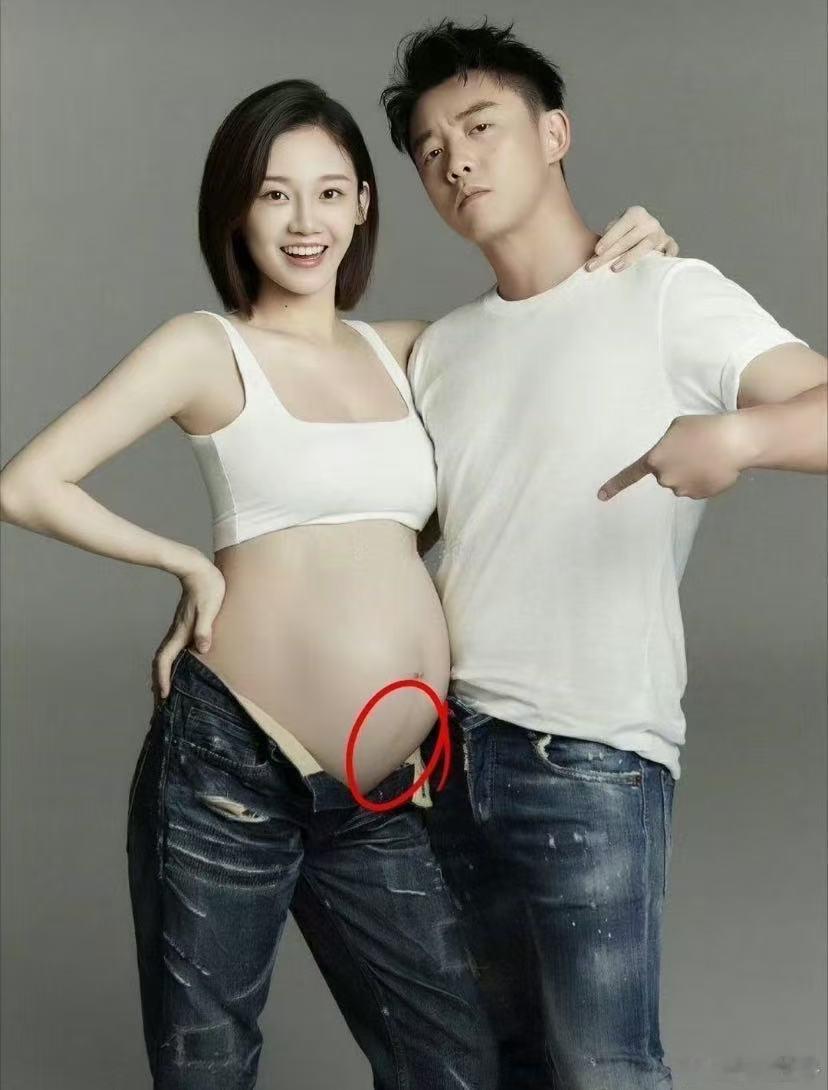 看着郑恺满脸自豪和傲娇的样子，没人觉得他有点恐怖吗？苗苗三年居然连续生了三胎啊……​