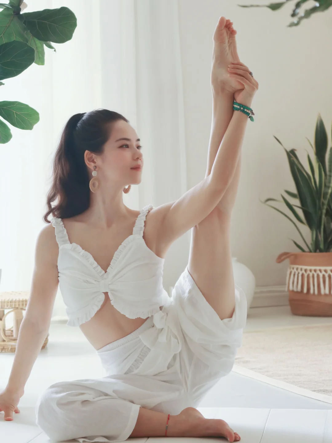 ｜于呼吸间观照｜在体式中安住