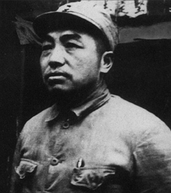 1949年，兰州解放后，彭老总举办庆功宴，谁知这时，一个老汉闯进了宴会，说："解