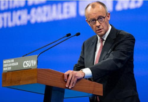 没人能料到德国总理竟在公开场合说出这么劲爆的话，12月13号默茨在慕尼黑召开的党