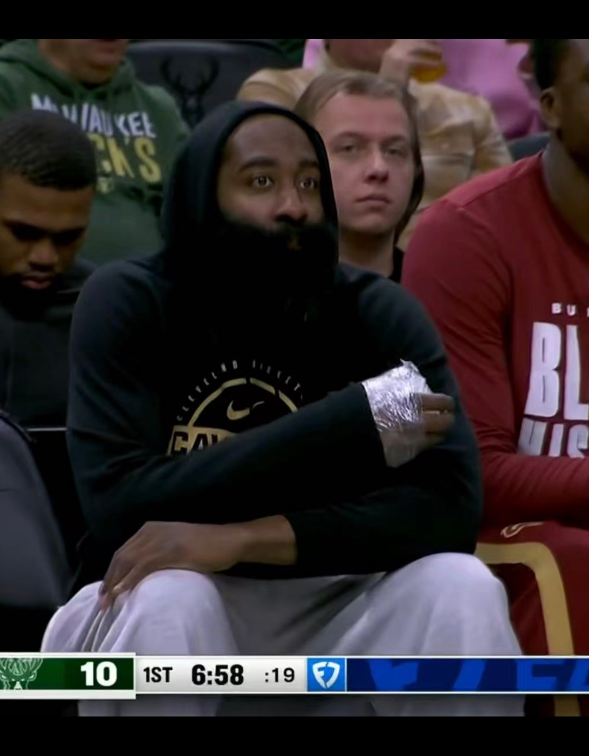 骑记:“哈登昨天已经参与了全部训练，这家伙绝对不会进行负荷管理，只要他能打，他就