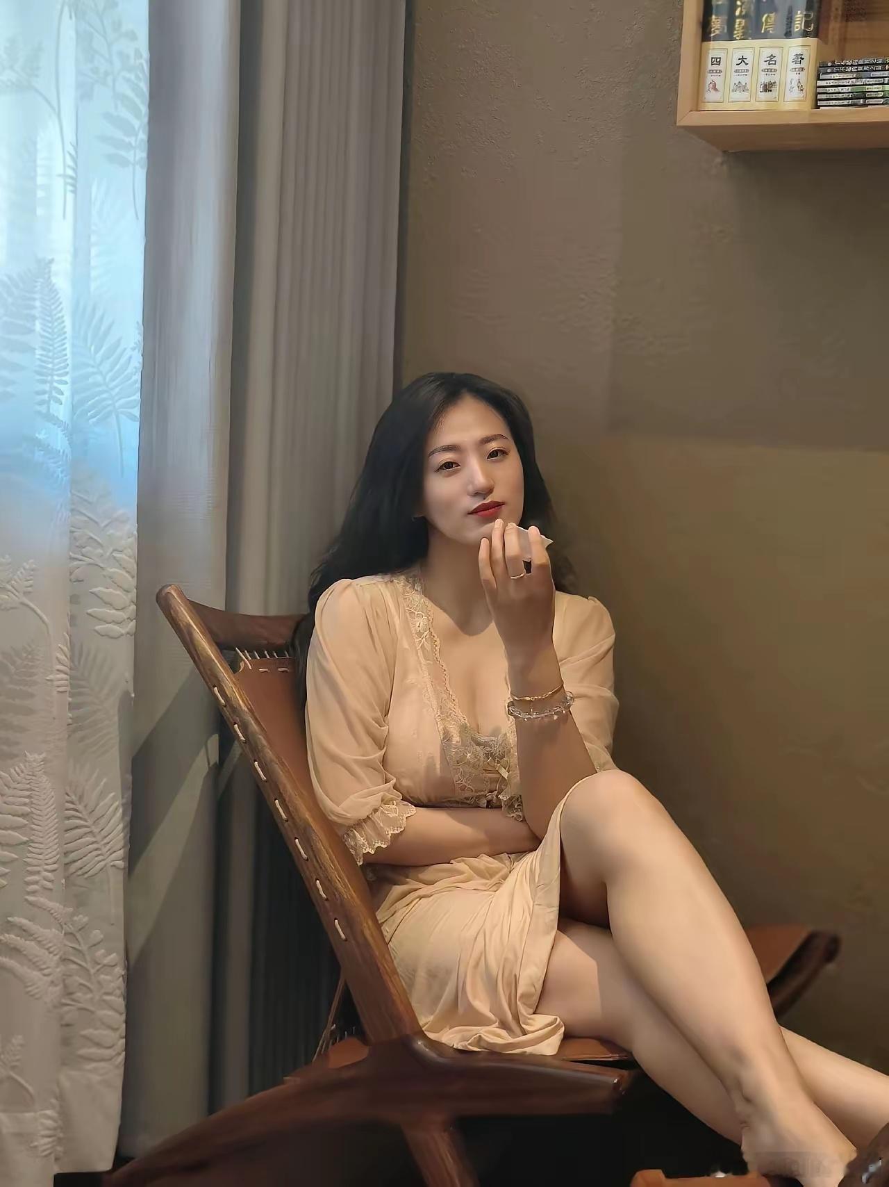 一看就很贤惠温柔的样子