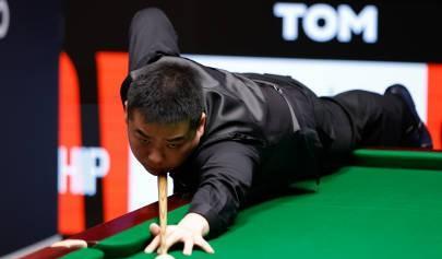 2025英锦赛，首位种子选手出局，肖国栋2-6不敌队友庞俊旭！英锦赛正赛首轮第