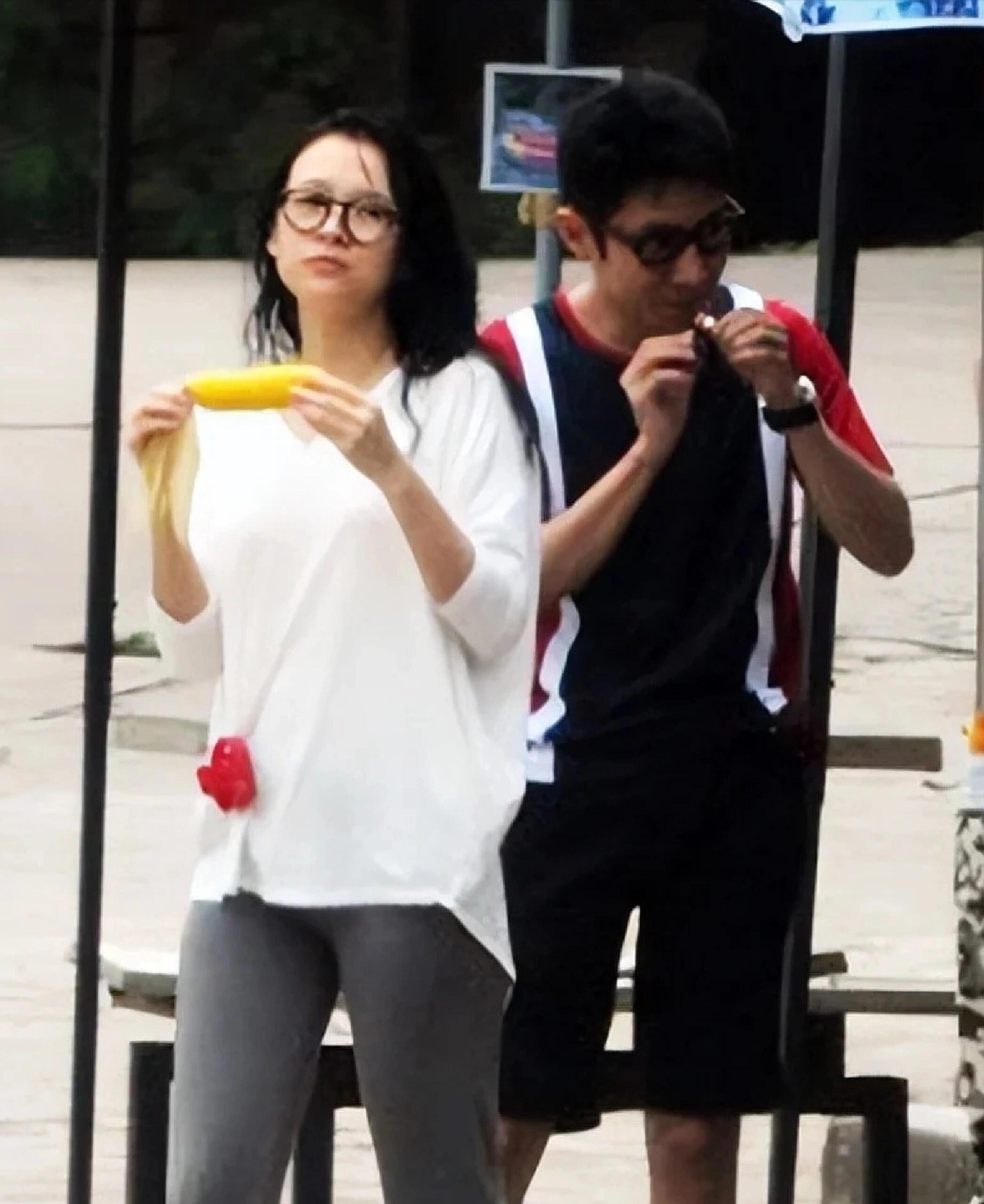 撒贝宁章子怡怎么撒贝宁和章子怡又关联热搜了…那不得不说她当年和霍启山，Vivi