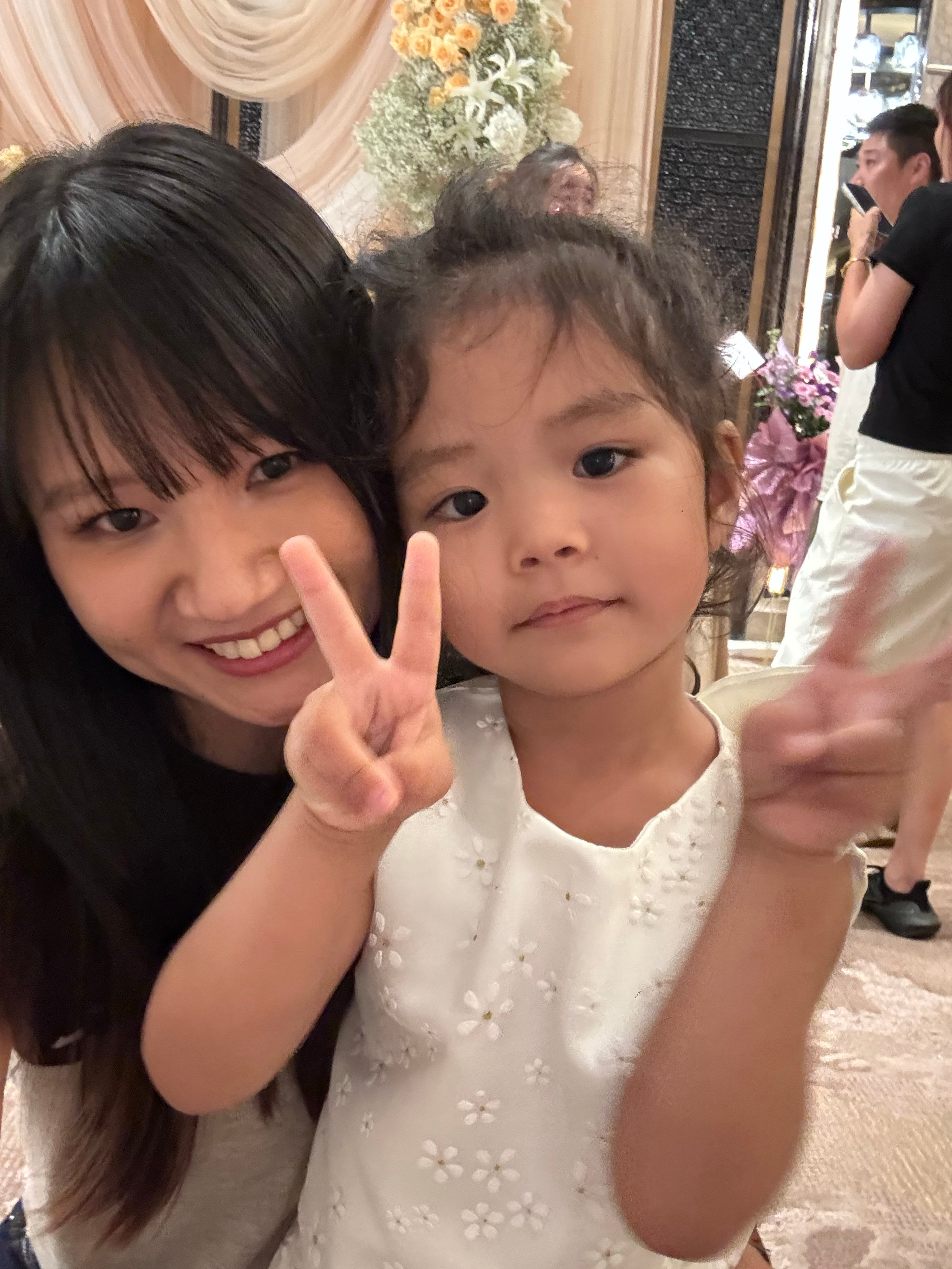 今天见到了了女明星了，太可爱了(≧▽≦)​​​