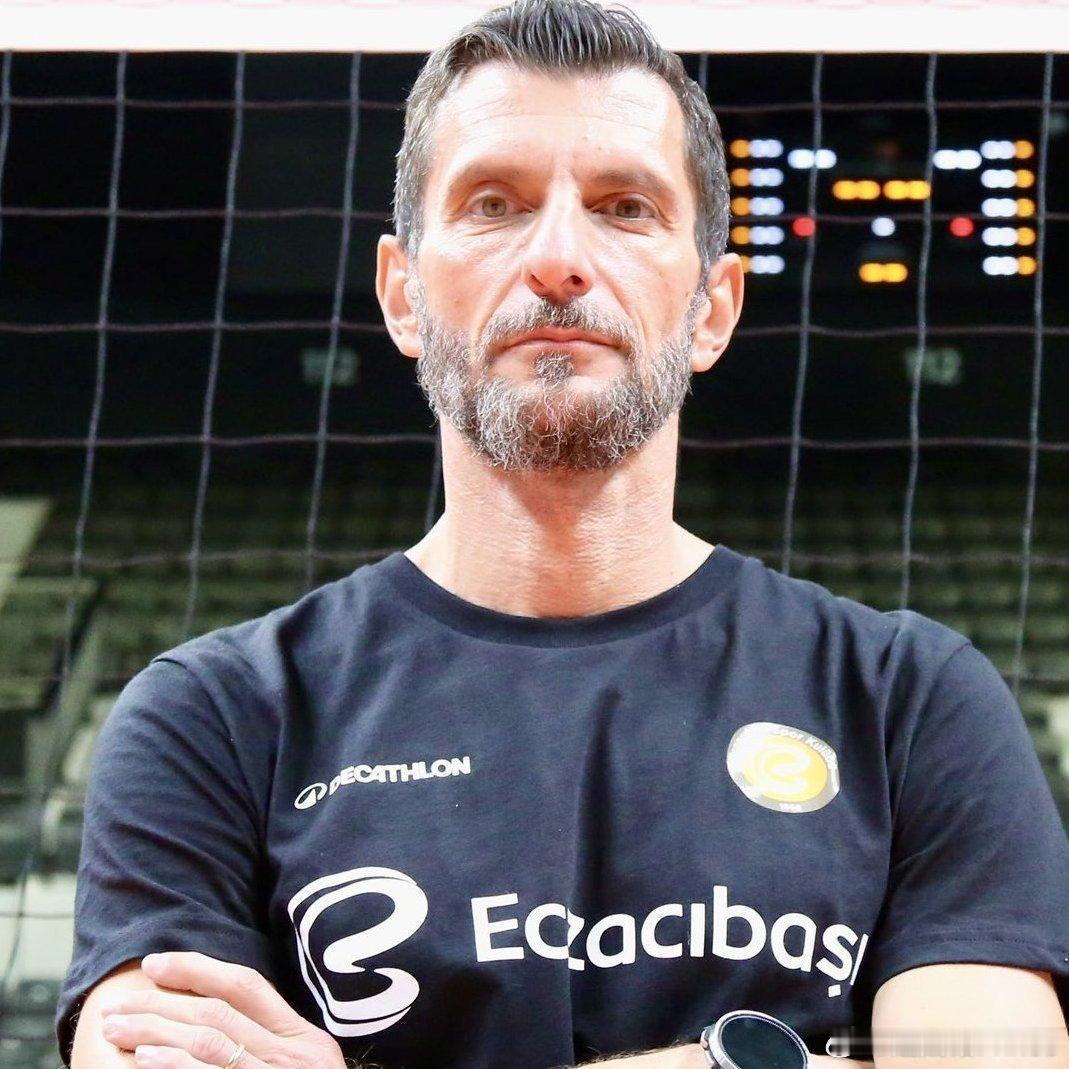 🎙️意大利和土耳其的球员基础有什么不同？⚡️朱利奥.布雷格利：排球在意大利