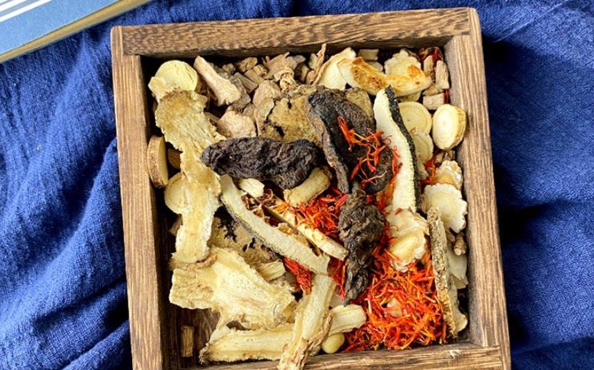 气生瘀，寒生瘀，痰也生瘀，瘀重则百病生，3个妙方，化瘀更彻底每到冬天，邻里间总