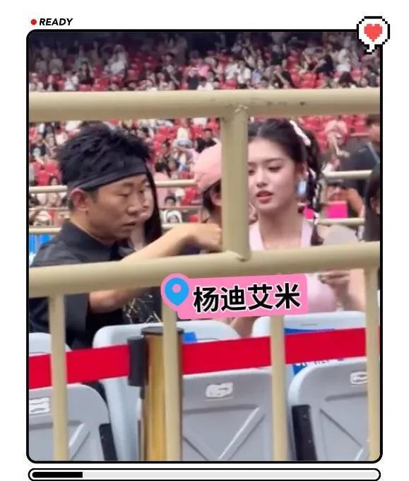周杰伦鸟巢演唱会成圈内同学会，黄晓明变身追星迷弟，半个娱乐圈都在台下集体团建