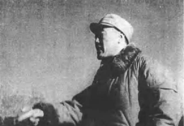 他来东北打仗最晚，当纵队司令最晚，却出任兵团副司令：凭啥呢1949年四野组