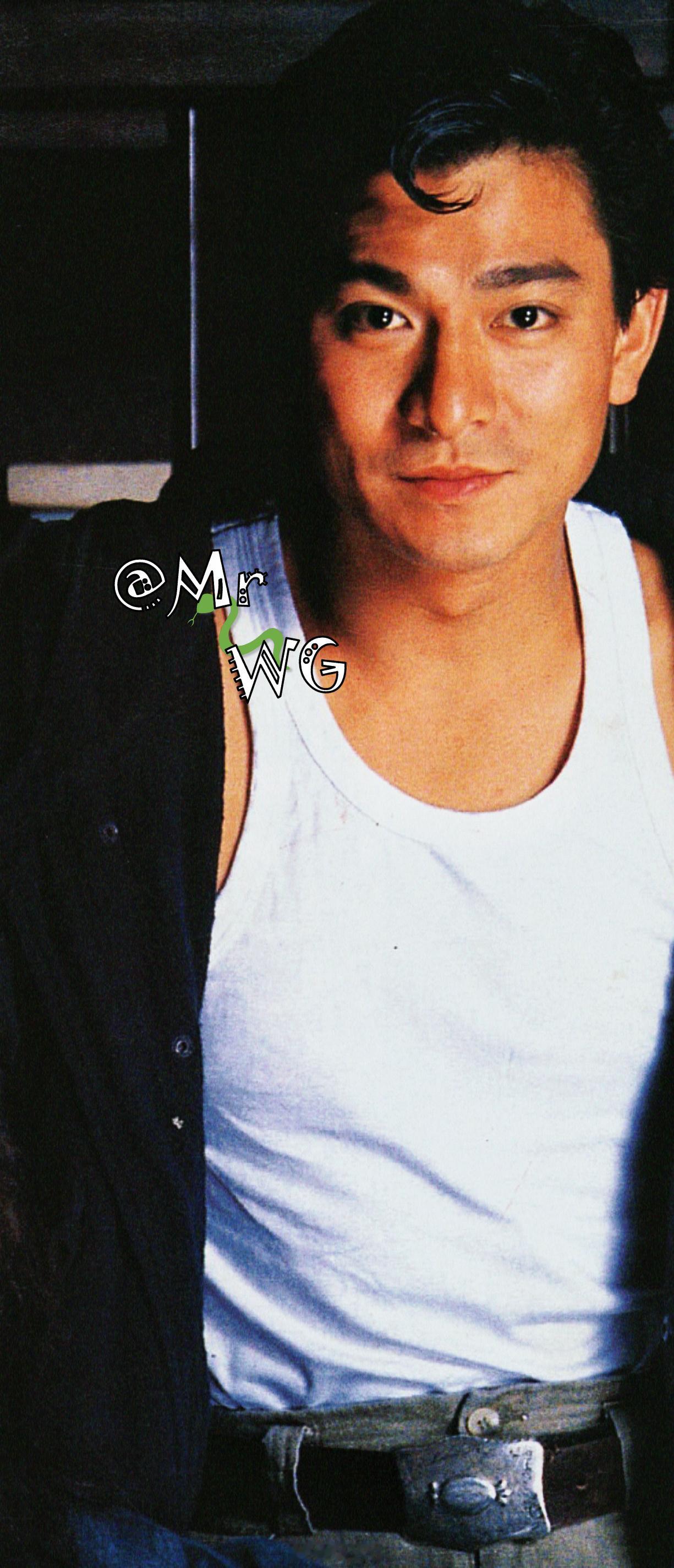 刘德华独家扫描酷帅的紫衣披风城市猎人🔫，刘德华刘德华自组天幕电影公司开山作