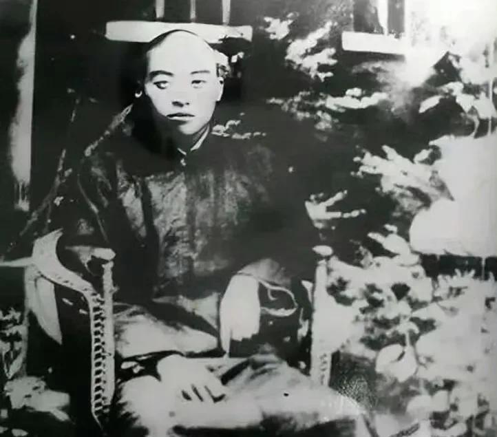 照片上的人叫马尚德，河南确山县人，他还有一个永载史册的英名—杨靖宇！这是杨靖宇