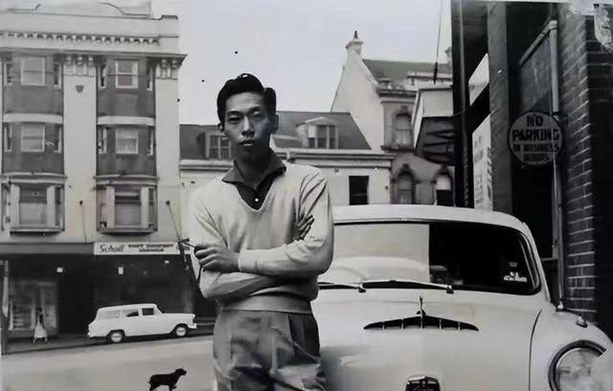 1965年，杜月笙的四姨太姚玉兰外出打牌，突然全身燥热，坐立不安，她心中有不好的