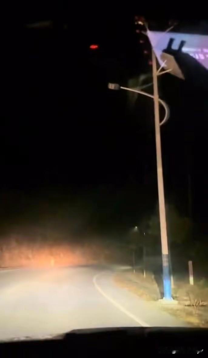 辟谣了！湖南郴州一网友“反映国道路灯不亮被威胁”与事实不符！当地镇干部对