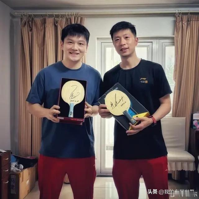 目前看樊振东和马龙之间差的就是时间，之前说樊振东差马龙一个奥运会男单冠军、世乒赛