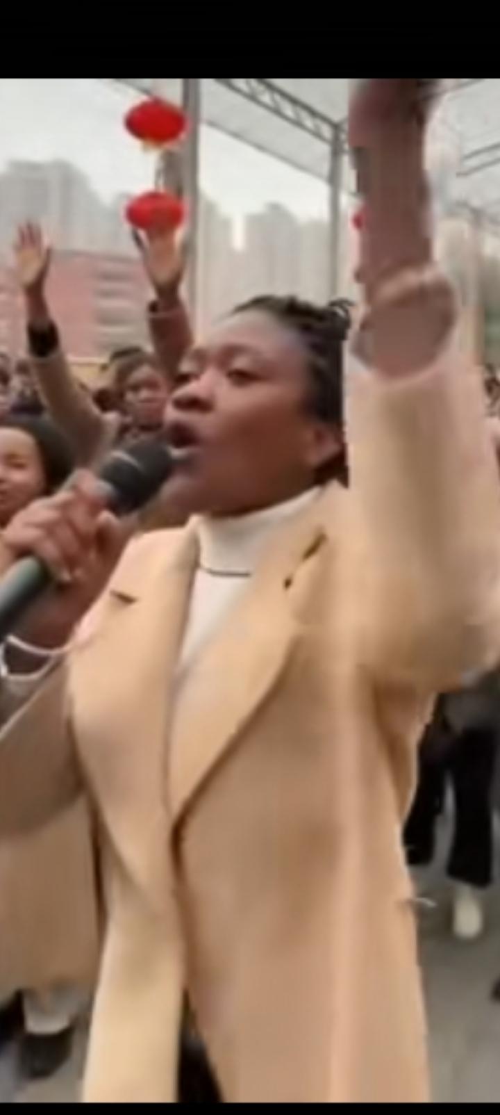 强大的中国，我们非洲女孩能吃苦，不要彩礼能生宝宝。中国的小伙子们，为什么不选择