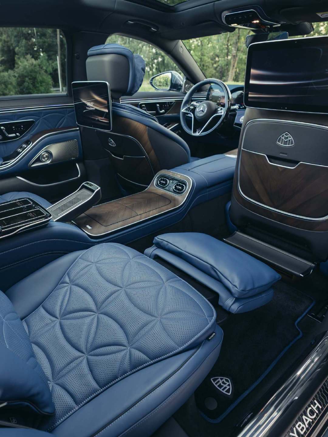 Mercedes-MaybachS-Class#迈巴赫##奔驰s级##奔驰#迈巴赫这个蓝色内饰帅不帅