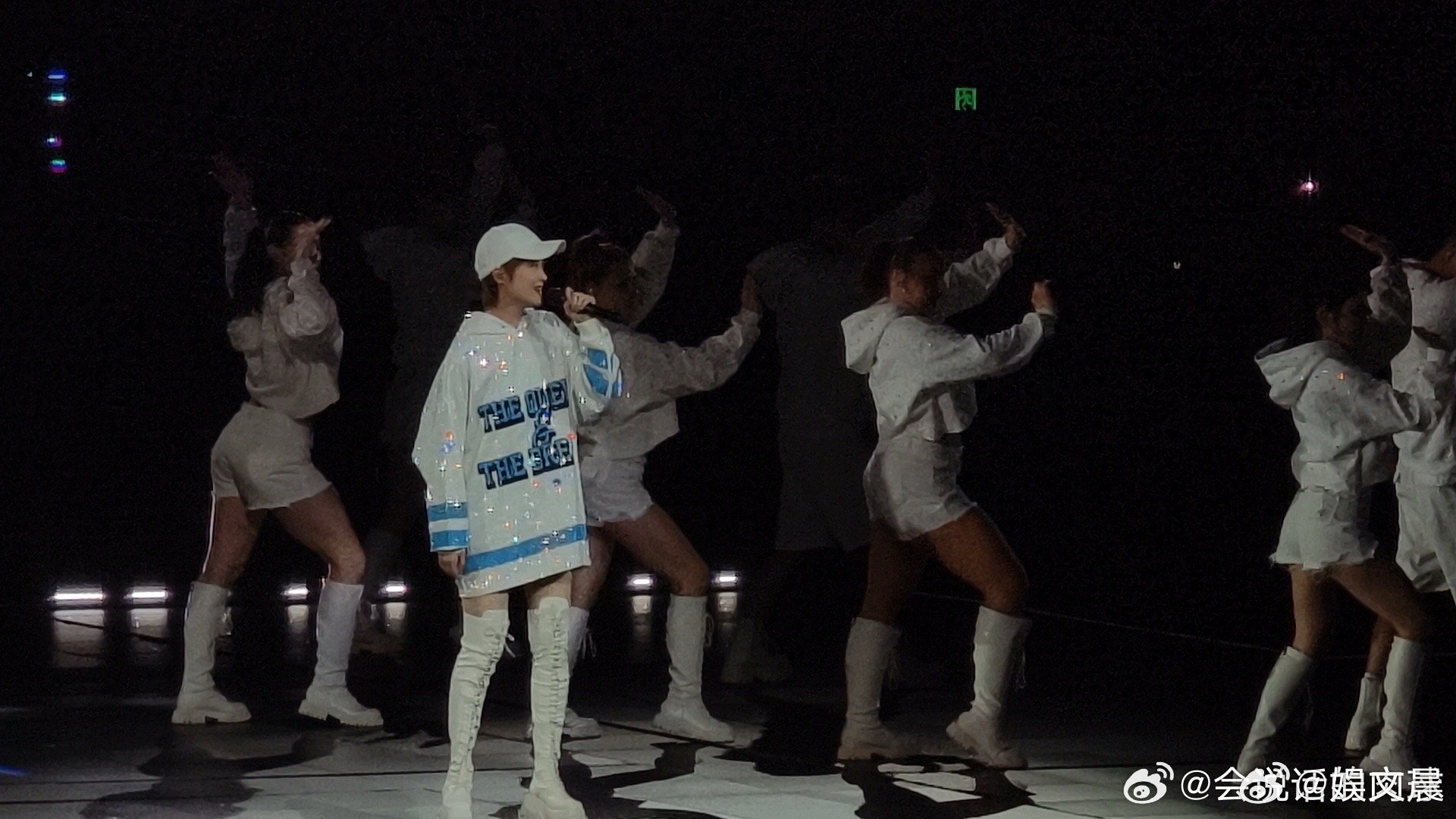 李宇春有求必应粉丝的愿望她都看在眼里记在心里，然后在不经意间满足你，沐月光这一